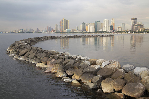 Blick auf die Bucht von Manila, Hafenplatz - Foto, Bild