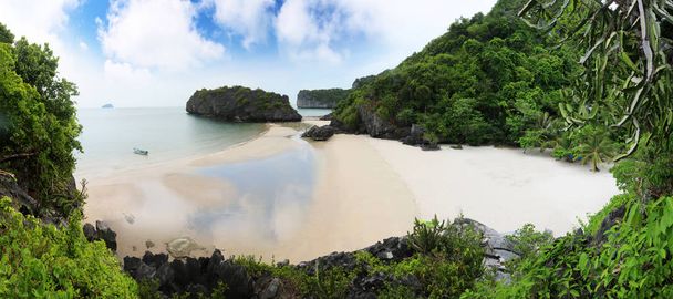 Panoramatický kraj ostrovní a písečné pláže na pláži Songpeenong - Fotografie, Obrázek