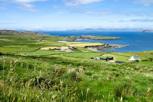 Vista del paisaje en West Kerry, península de Beara en Irlanda
 - Foto, imagen