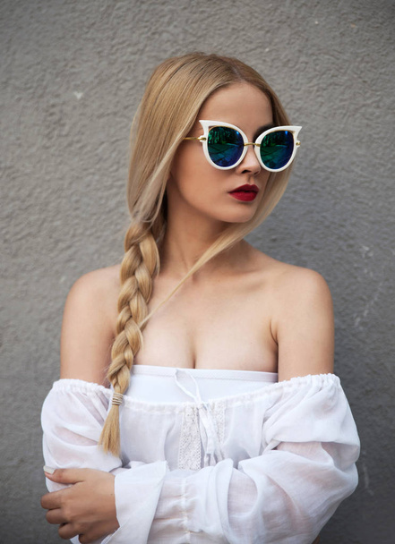 young beautiful blonde  woman posing - Valokuva, kuva