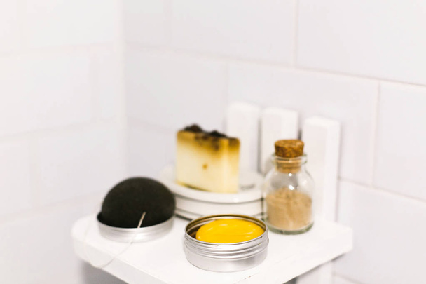 Eco-Přírodní šampon, konjac houba, mýdlo a Ájurvéda ubta - Fotografie, Obrázek
