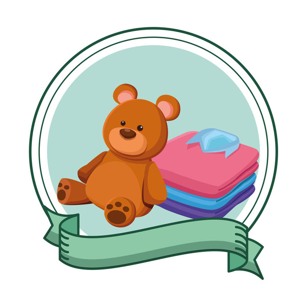 teddy bear toy and folded clothes - Vector, Image