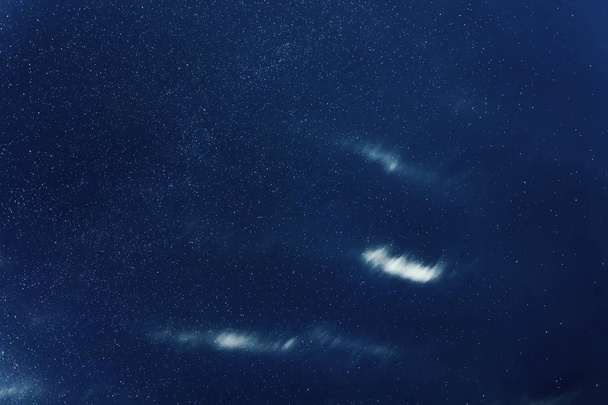 Нічне небо фони з зірками і хмарами
 - Фото, зображення