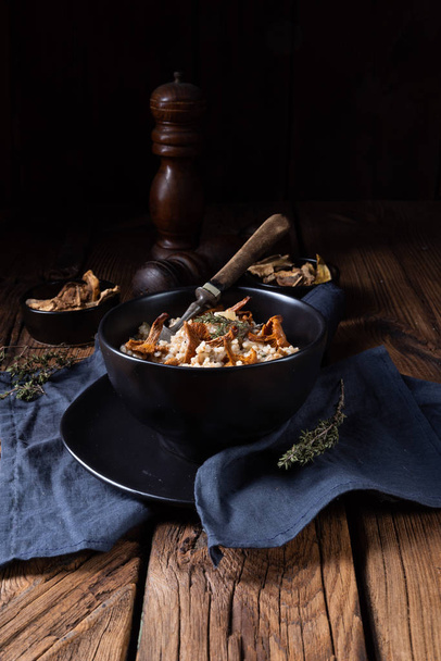 Kaszotto- polish risotto from barley groats with mushrooms - Φωτογραφία, εικόνα