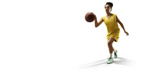Wyizolowana kobieta koszykarz z piłką na białym tle - Zdjęcie, obraz