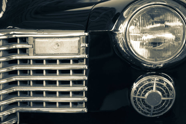 Clássico carro Vintage cromo grille carro velho e detalhe farol
,  - Foto, Imagem