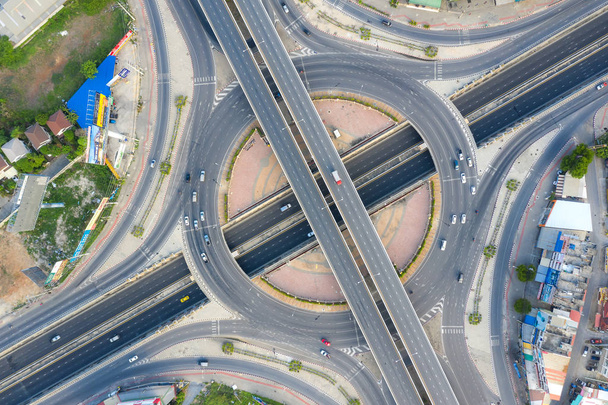 Luftaufnahme von Autobahnkreuzen Draufsicht der Stadt, Bangkok - Foto, Bild