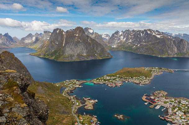 Рейні рибальські села на Лофотенских островах, Nordland. Норвегія.  - Фото, зображення