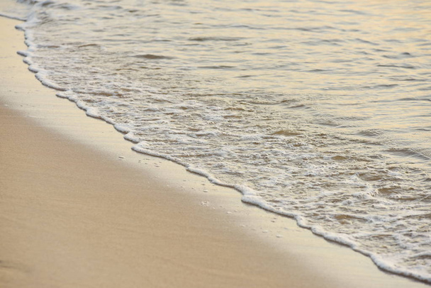 砂浜の波  - 写真・画像