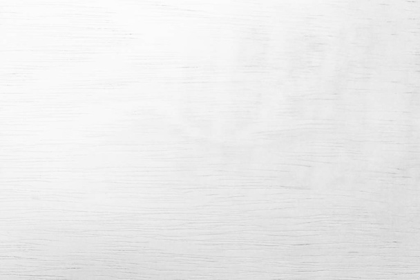 Contreplaqué blanc texturé fond en bois ou surface en bois de l'ancien au grunge texture de mur de grain foncé de la vue du dessus du panneau. Panneau de surface en teck vintage au bureau avec motif lumineux espace de copie naturel
. - Photo, image