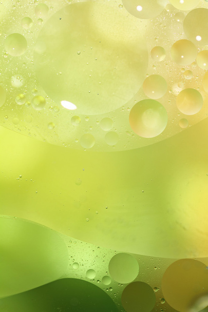 Zöld absztrakt háttér buborékot a vízben - Fotó, kép