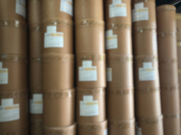 Almacenamiento de tanques de papel marrón en almacén
 - Foto, Imagen