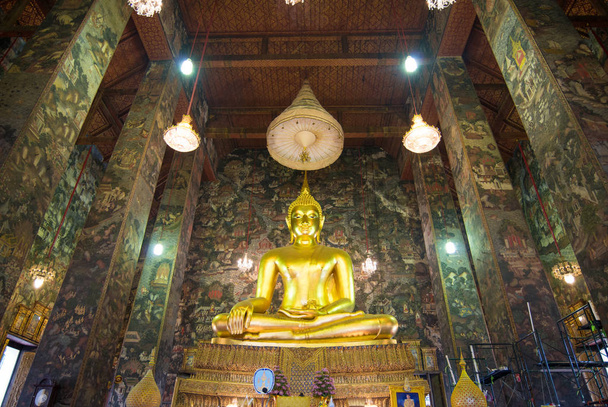 BANGKOK, THAILAND-toukokuu 29,2018: Buddhan patsas Wat Suthat Thepw
 - Valokuva, kuva
