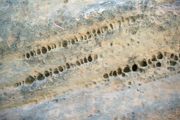 Εθνικό πάρκο Μπράις Κάνυον, τρύπες στον βράχο και την πέτρα - Φωτογραφία, εικόνα