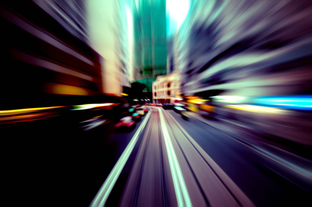 Imagen abstracta de los senderos de los semáforos en la ciudad
 - Foto, Imagen