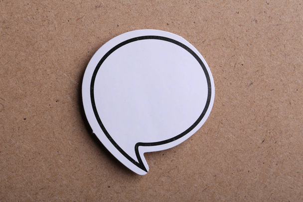 Белый пустой пузырь речи
 - Фото, изображение