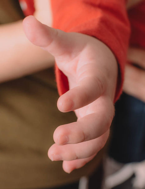 Hand of newborn baby - Foto, immagini