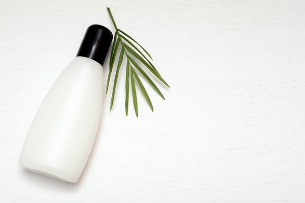 Mock up cosmetics bottle with no label to add your own logo or b - Fotoğraf, Görsel