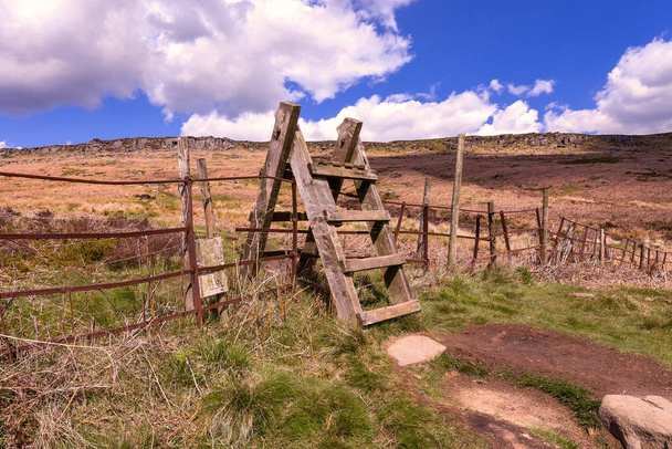 Het oversteken van een Stile in Peak District - Foto, afbeelding