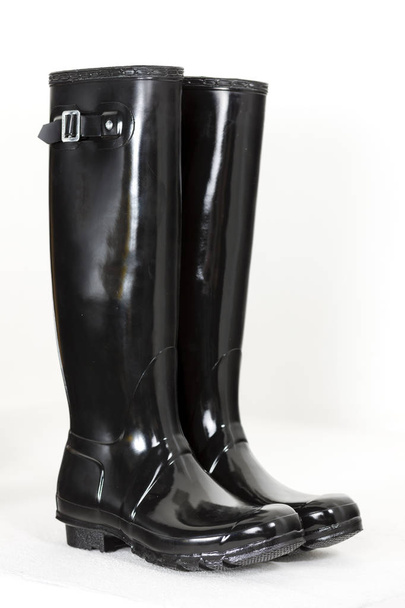 жіночі чорні гумові чоботи
 - Фото, зображення