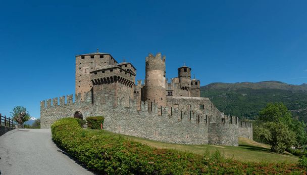 Valle d 'Aosta Castillo Féndez
 - Foto, Imagen