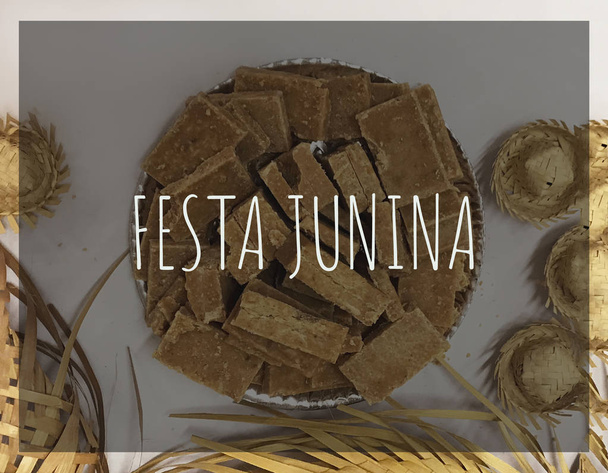Diseño de la fiesta de invitación de tarjeta con texto escrito "fiesta junina
" - Foto, Imagen