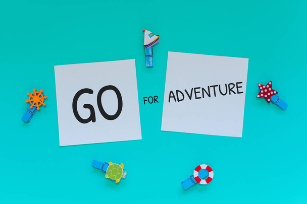 2 cards with the inscription -  go for adventure - Foto, afbeelding