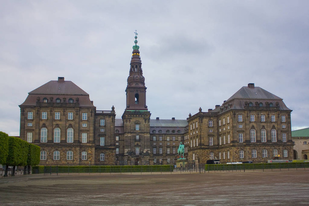 Kopenhag, Danimarka - 25 Mayıs 2019: Kopenhag Christiansborg Sarayı - Fotoğraf, Görsel