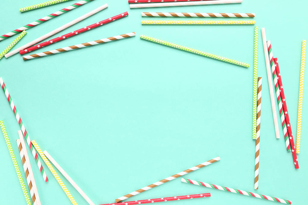 Colorful paper straws on blue background - Zdjęcie, obraz