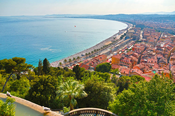 Mare e spiaggia Nice, Francia
  - Foto, immagini