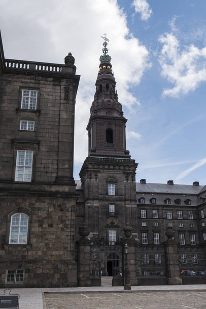 コペンハーゲンでクリスチャンスボー城の塔 - 写真・画像