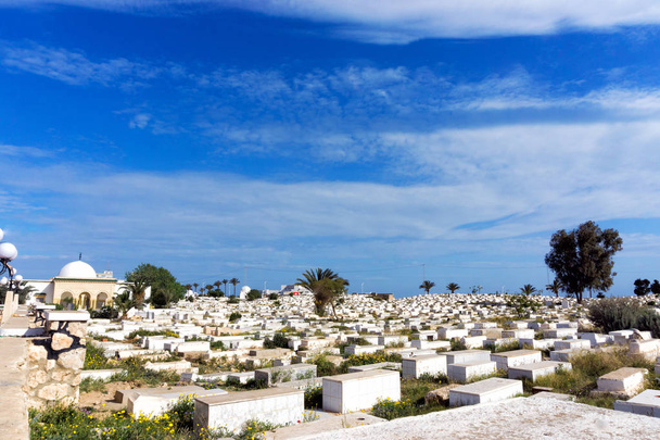 Sidi el-Mezerin hautausmaa Monastir, Tunisia
  - Valokuva, kuva