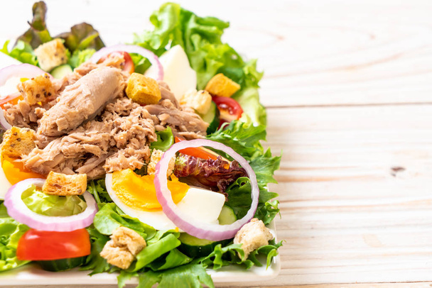 Tuna with vegetable salad and eggs - Photo, Image