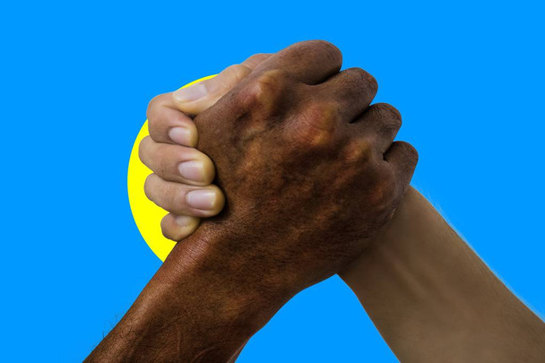 Bandiera di Palau, integrazione di un gruppo multiculturale di giovani
 - Foto, immagini