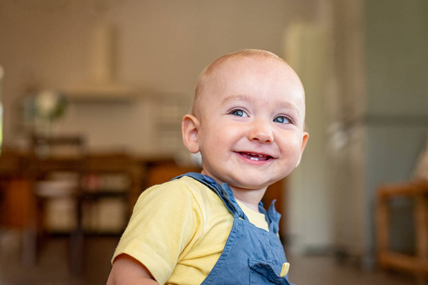 Cute toddler boy smiling - Fotoğraf, Görsel