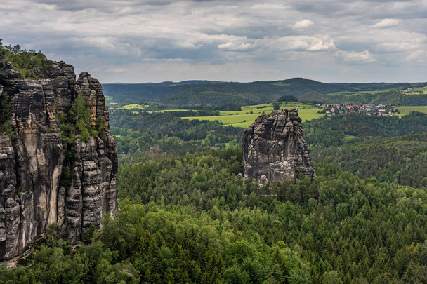 schrammsteine саксонської Швейцарії, Німеччини - Фото, зображення