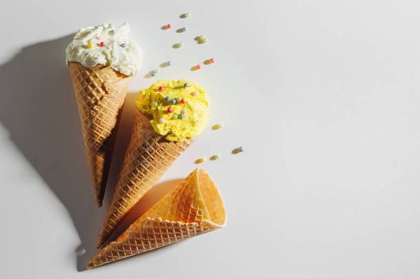 Ice cream cones on white background. Summer concept. - Foto, Imagem