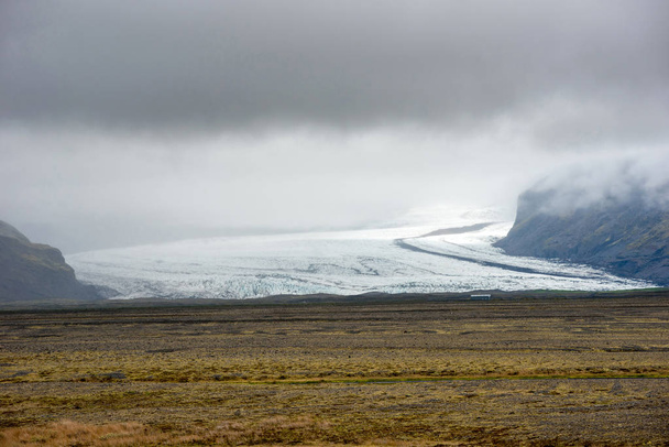 Melting glacial tongue of a glacier, Vatnajokull, Iceland - Foto, afbeelding