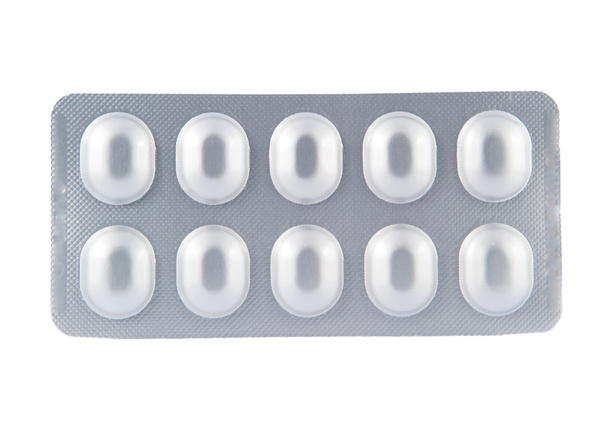 Ізольована алюмінієва блістерна упаковка на білому тлі
 - Фото, зображення