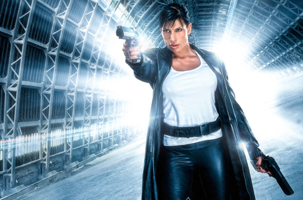Dangerous Beautiful Woman With Guns, Action Hero - Foto, imagen