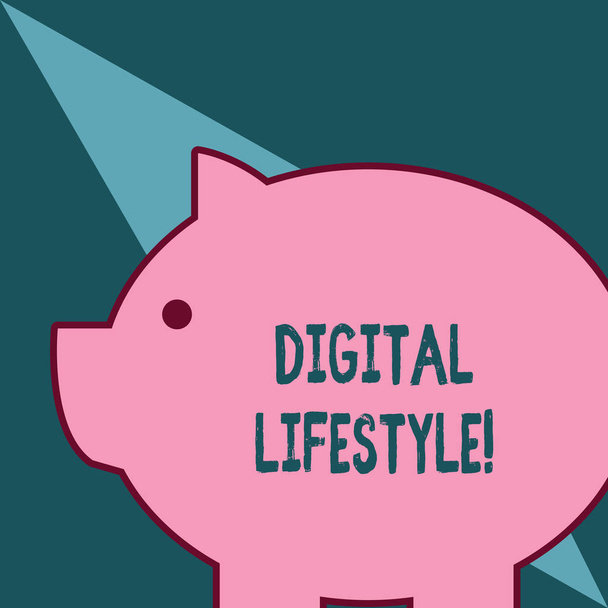 Woord tekst schrijven digitale lifestyle. Business concept voor het werken via het internet wereld van kansen Fat enorme roze varken mollig als Spaarpot met scherp oor en kleine ronde oog. - Foto, afbeelding