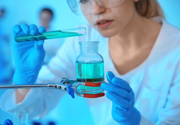 Medical student working in modern scientific laboratory, closeup - Foto, imagen