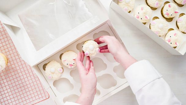 Vanilla cupcakes - Foto, immagini