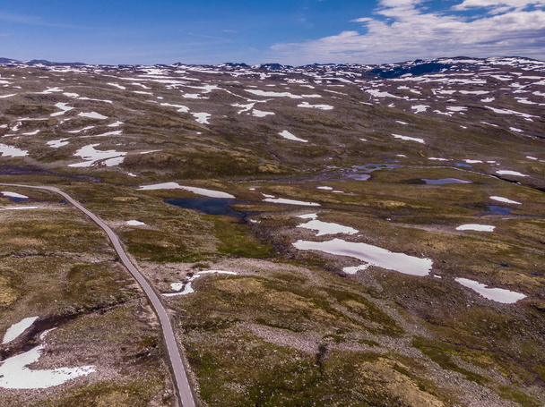 Mountains landscape. Norwegian scenic route Aurlandsfjellet - Foto, Imagen