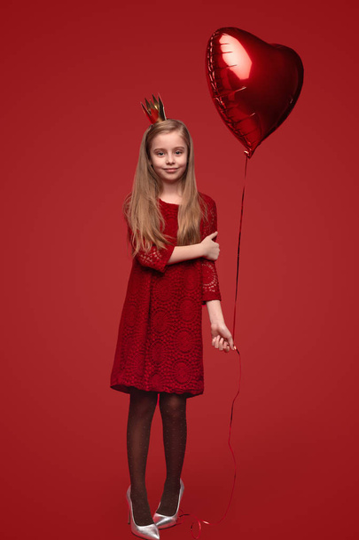 Little princess with balloon - Foto, immagini