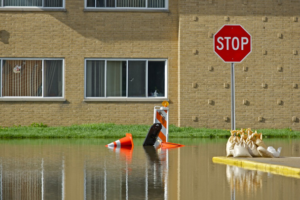 Flooded Building - Valokuva, kuva