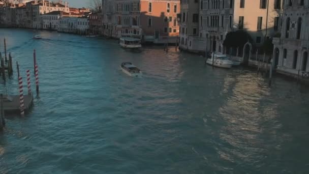 Φανταστική θέα σε μια πόλη της Βενετίας. - Πλάνα, βίντεο