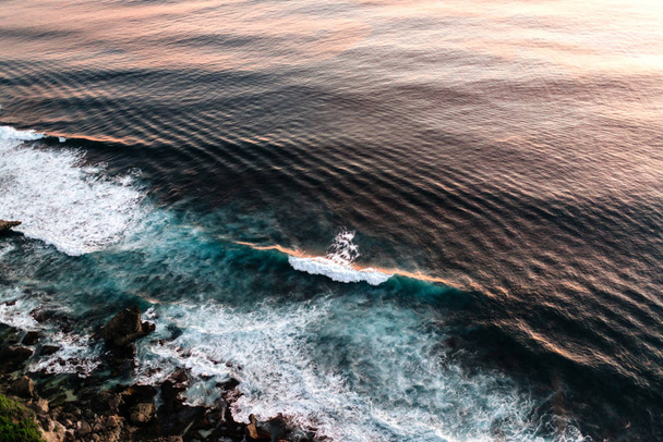 Waves in ocean Splashing Waves - Фото, изображение