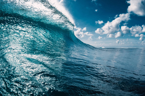 Blue barrel wave in ocean. Breaking crystal wave - Photo, Image