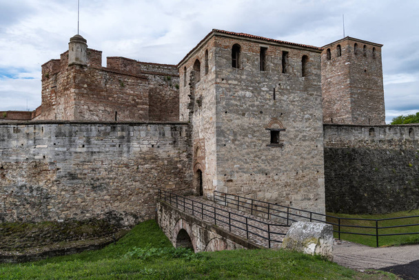 Baba Vida is a medieval fortress in Vidin in northwestern Bulgaria and the town's primary landmark. Baba Vida is the only one entirely preserved medieval castle in the country. - Photo, Image